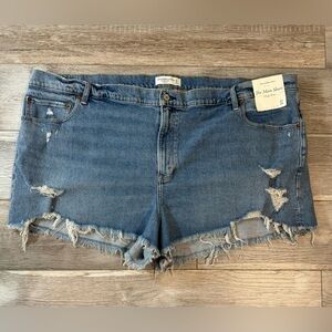 Abercrombie & Fitch~ Women’s The Mom Denim‎ Distressed Shorts High Rise Size 24
